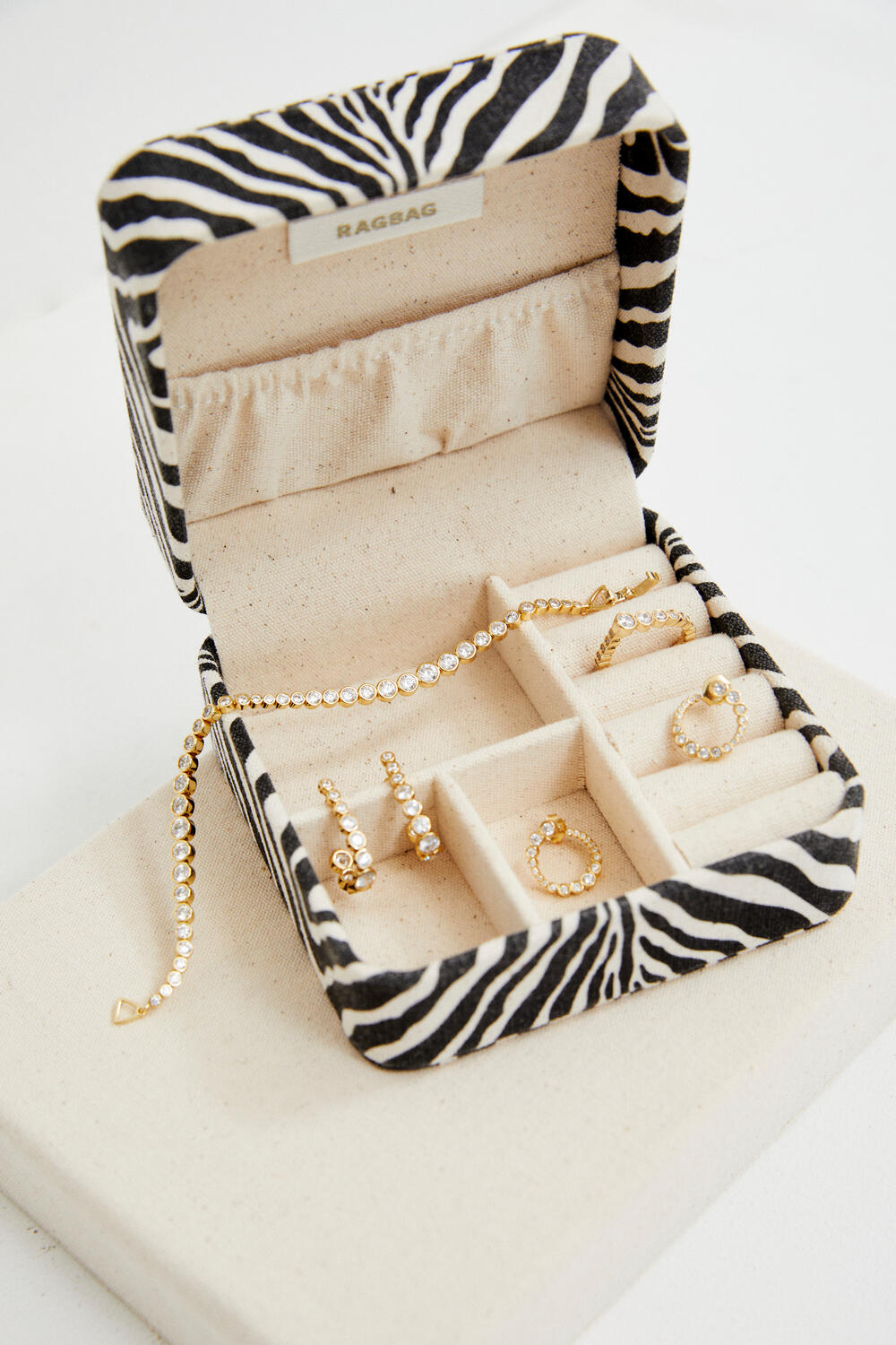 Odette Spiral ørestikker - forgyldt